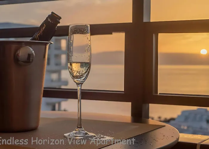 Endless Horizon View - Free Private Parking Including & Guest Bonus *