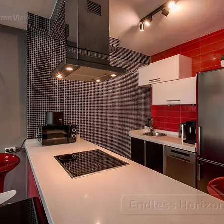Endless Horizon View - Free Private Parking Including & Guest Bonus Apartment