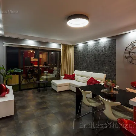 Endless Horizon View - Free Private Parking Including & Guest Bonus