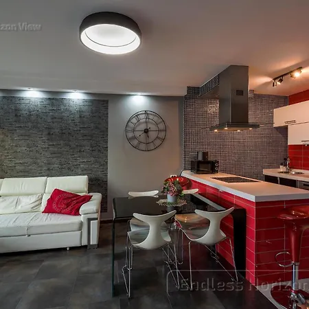 Endless Horizon View - Free Private Parking Including & Guest Bonus *