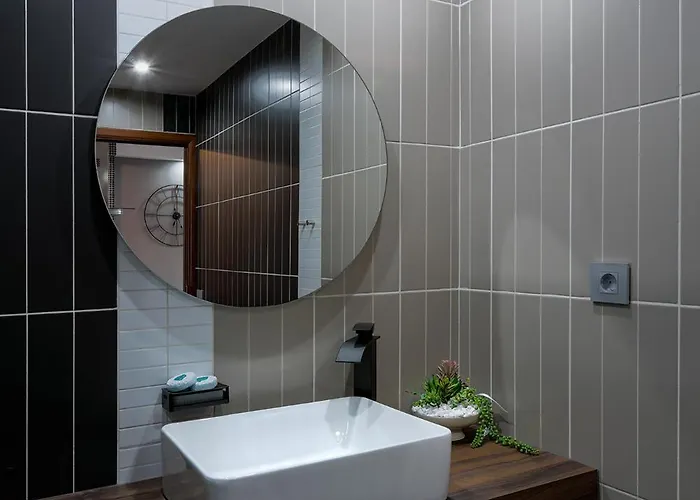 Endless Horizon View - Free Private Parking Including & Guest Bonus アパート *