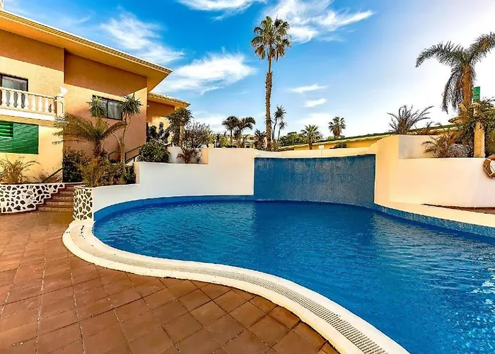 Endless Horizon View - Free Private Parking Including & Guest Bonus *